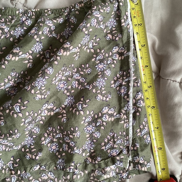 Victoria secret green floral draw string pajama shorts - Picture 7 of 7